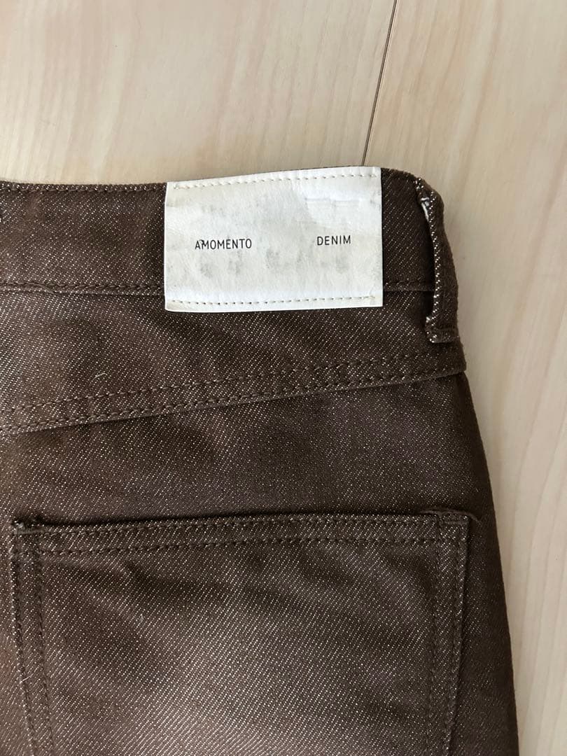 AMOMENTO COLORED STRAIGHT FIT DENIM 茶色 1