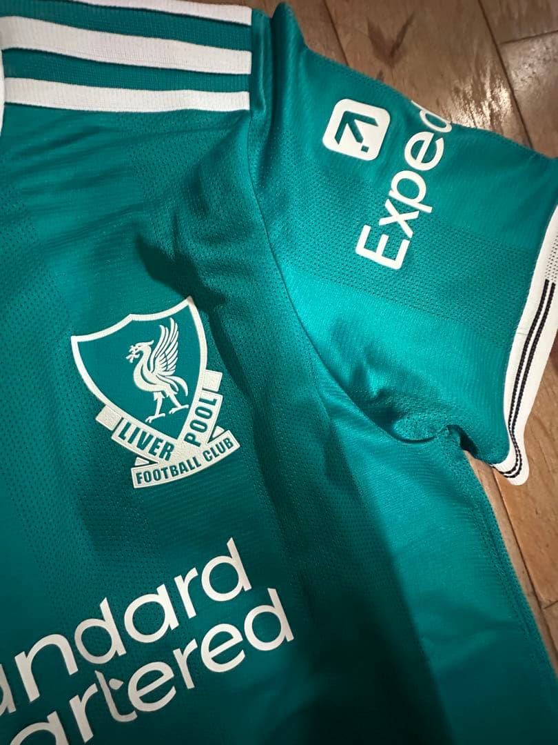 【美品】リヴァプール 3rd サードユニフォーム 半袖 liverpool