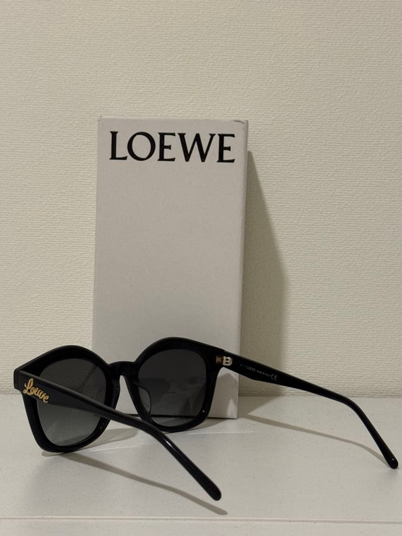 LOEWE ブラック サングラス