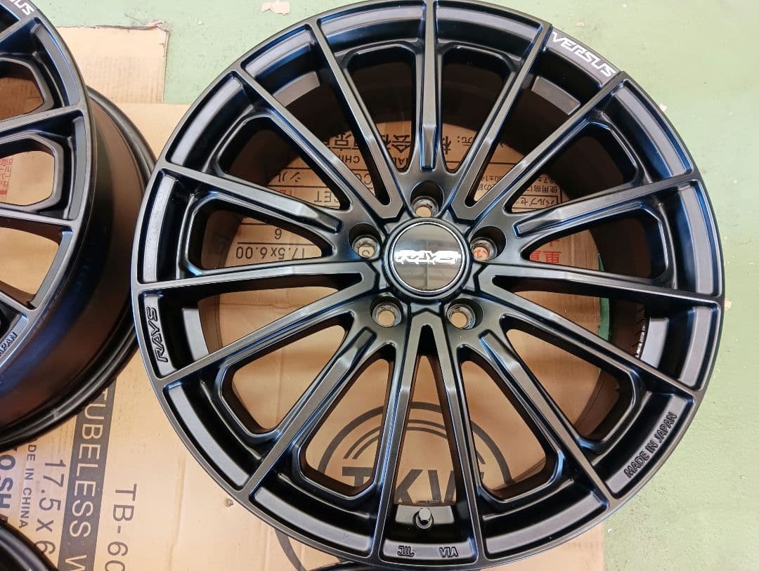 RAYS VERSUS VOUGE SE 18インチ 4枚セット