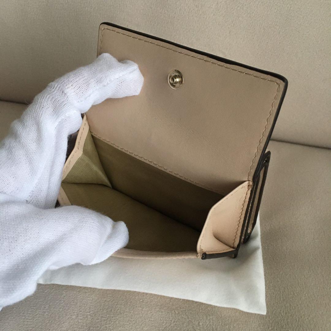 新品　FURLA フルラ　定価22,000円　バビロン　三つ折り　財布　ベージュ