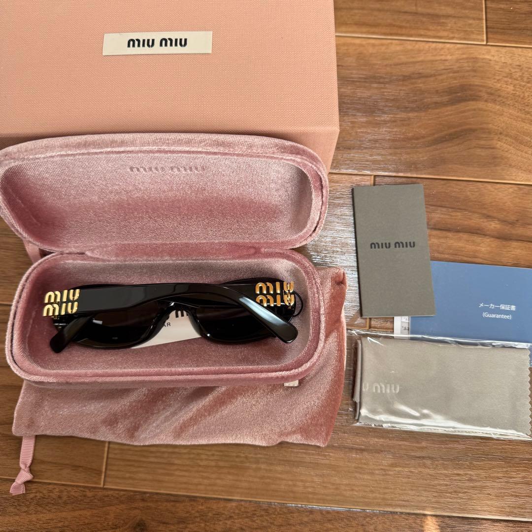 miumiu サングラス　【オーバルサングラス】