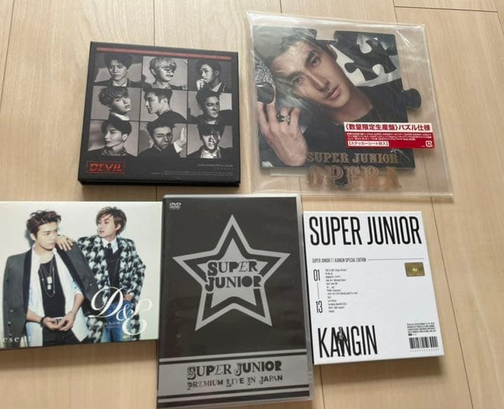 SUPER JUNIOR CDとDVD