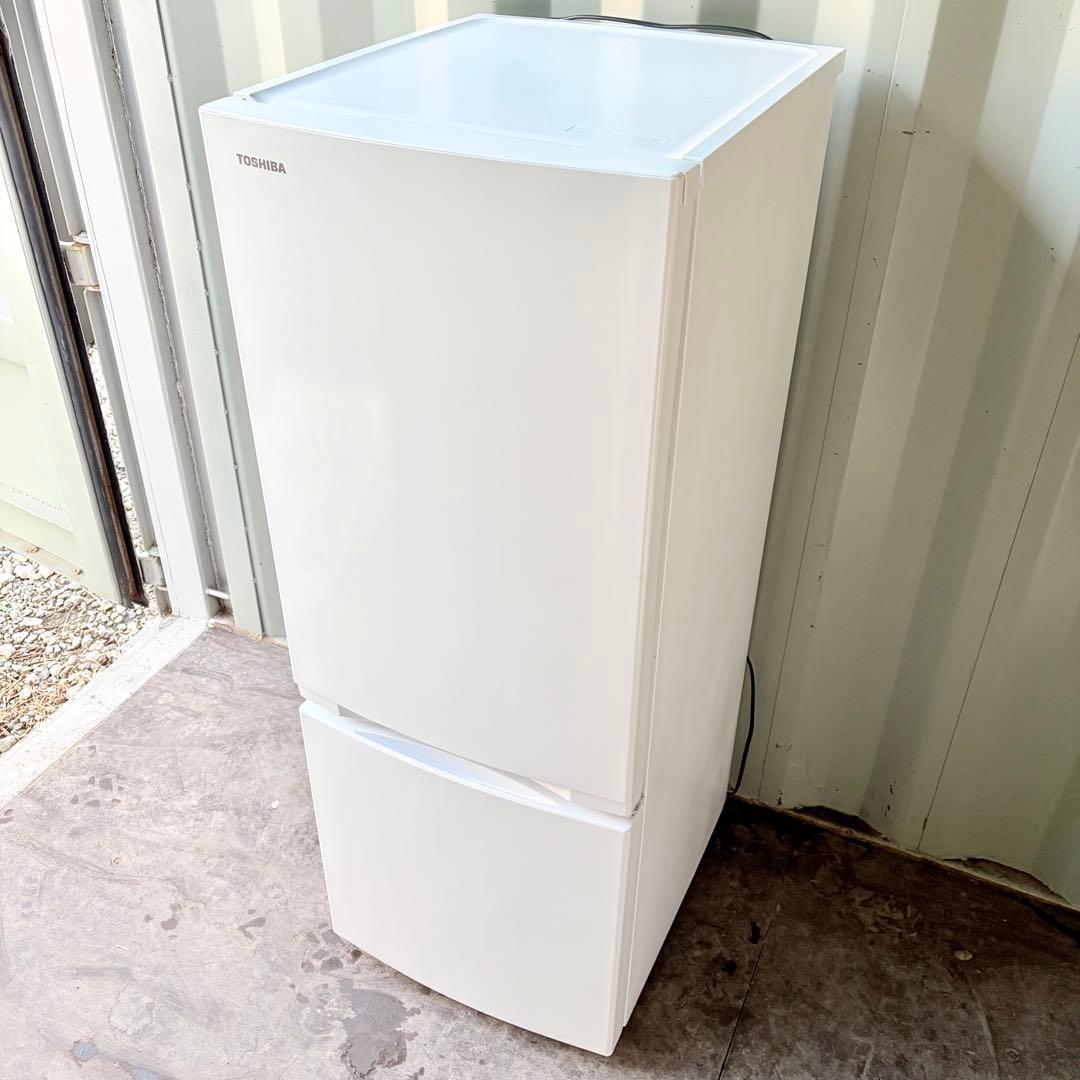 運搬取付無料！ホワイト純正東芝大容量スリムフラットデザイン冷蔵庫！完動超美品！