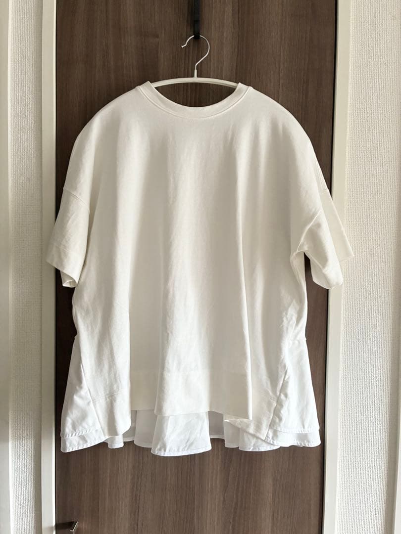 【yori】ソリッドバックフレアtee 美品　　ホワイト