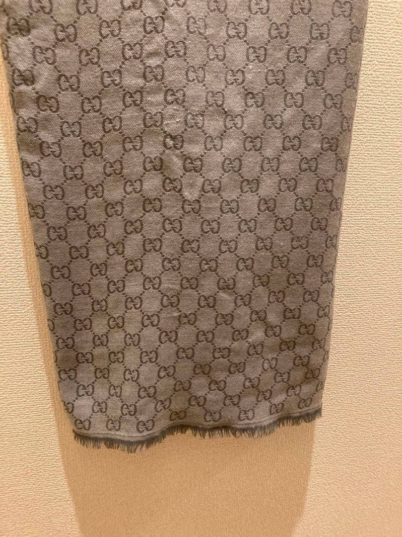 [美品]GUCCI グレー GGパターン 大判ストール オールシーズン 軽量