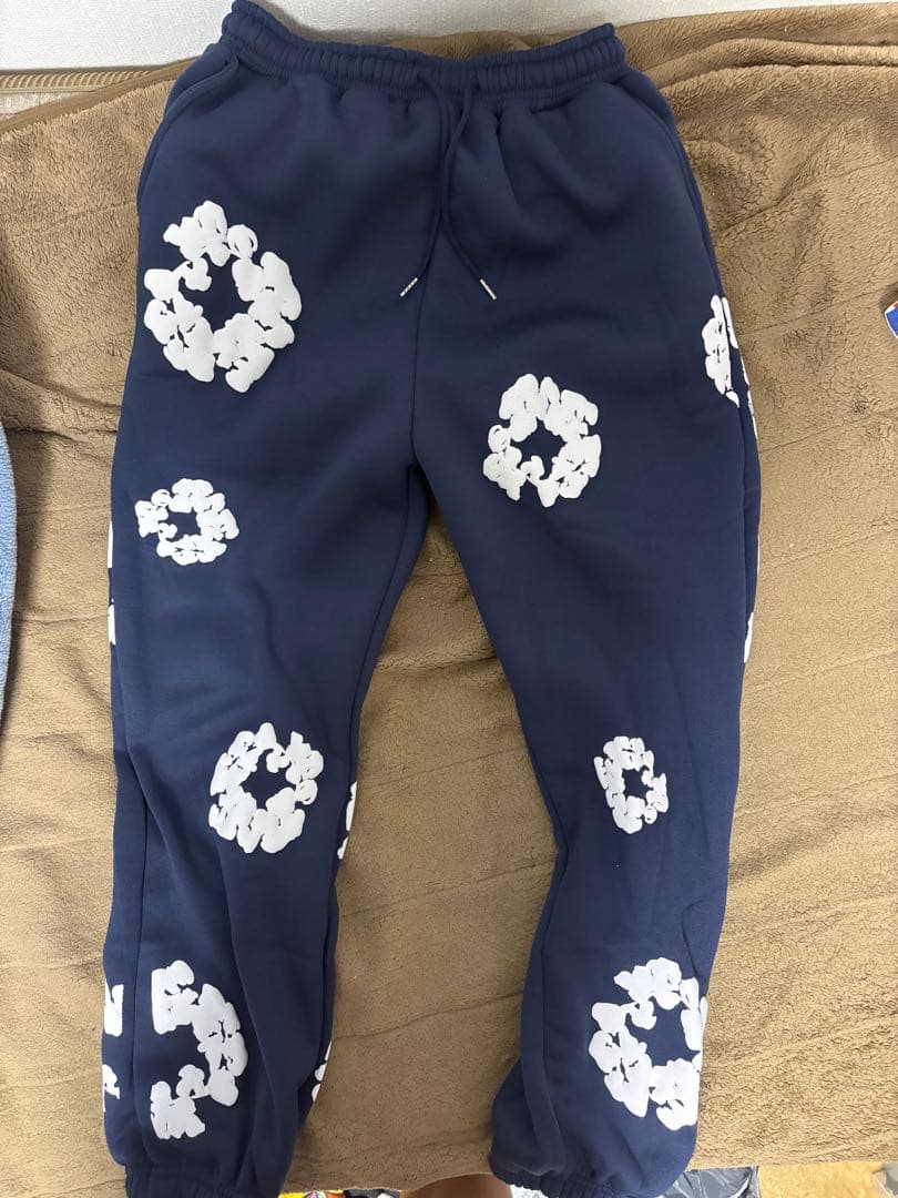 DENIMTears 花柄プリント ジョガーパンツ 黒