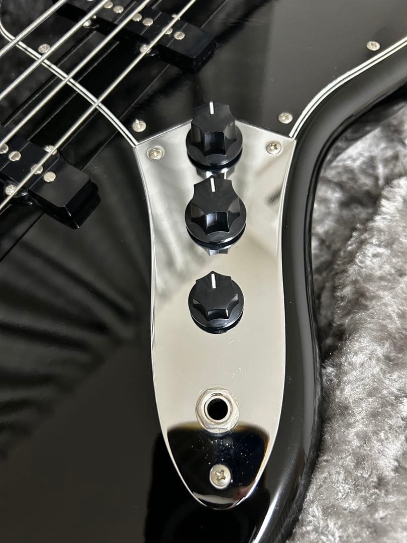 【早い者勝ち値下げ】Squier By Fender 極上品　指板ブラック化