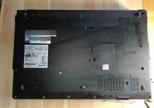 富士通ノートA574/M SSD512GB メモリ16GB ②