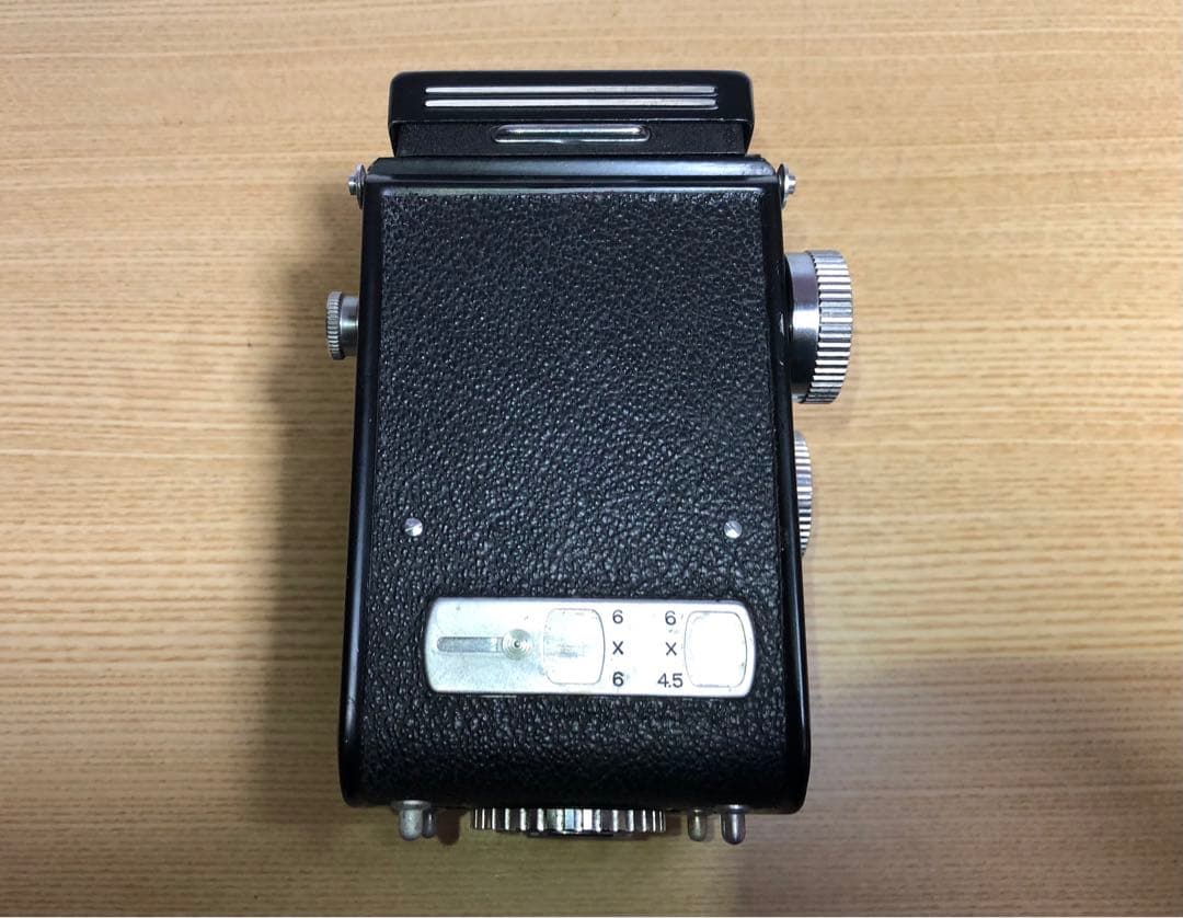 ☆Yashica Rookie 二眼レフカメラ　「動作確認済み」
