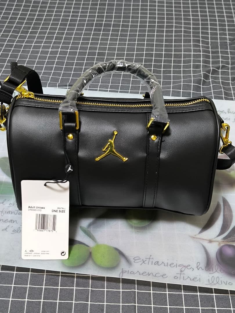 Jordan ブラック ドラムバッグ