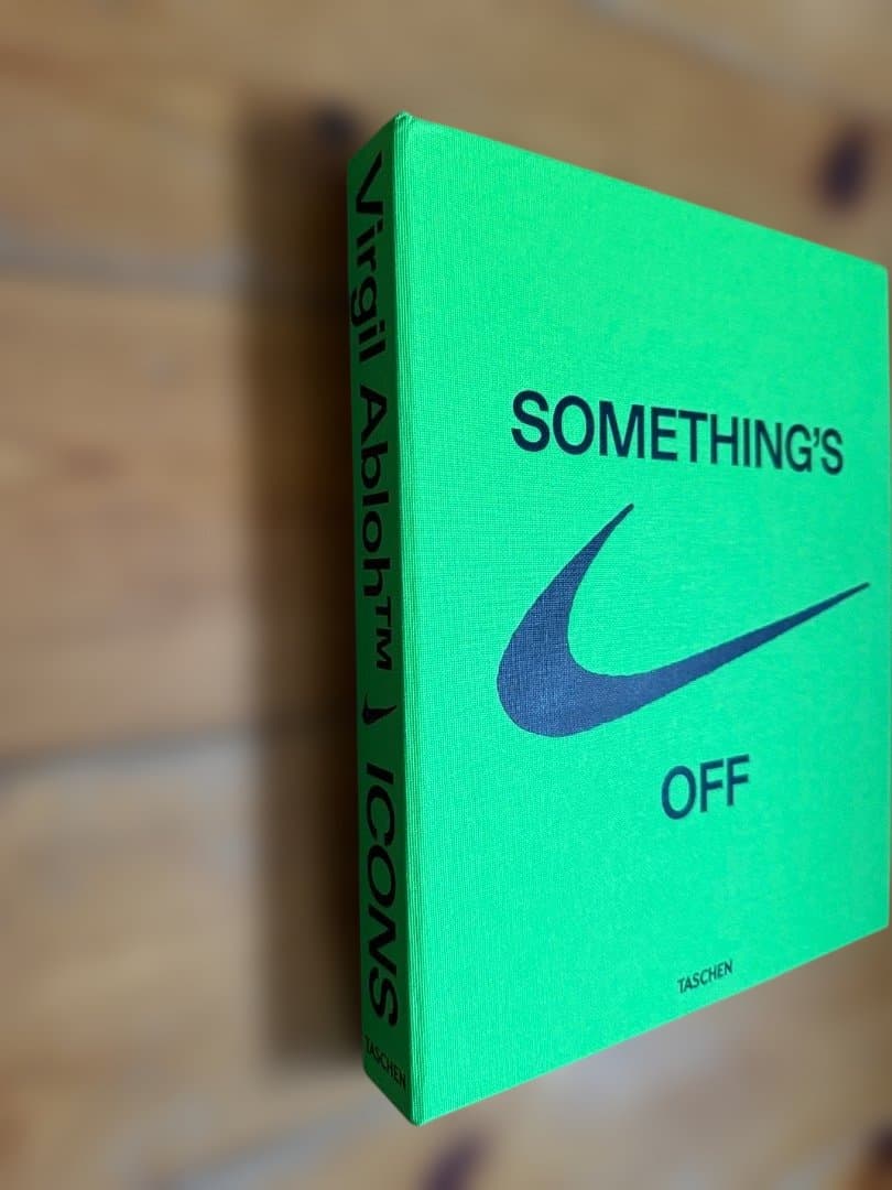 ナイキ SOMETHING'S OFF Virgil Abloh vuitton