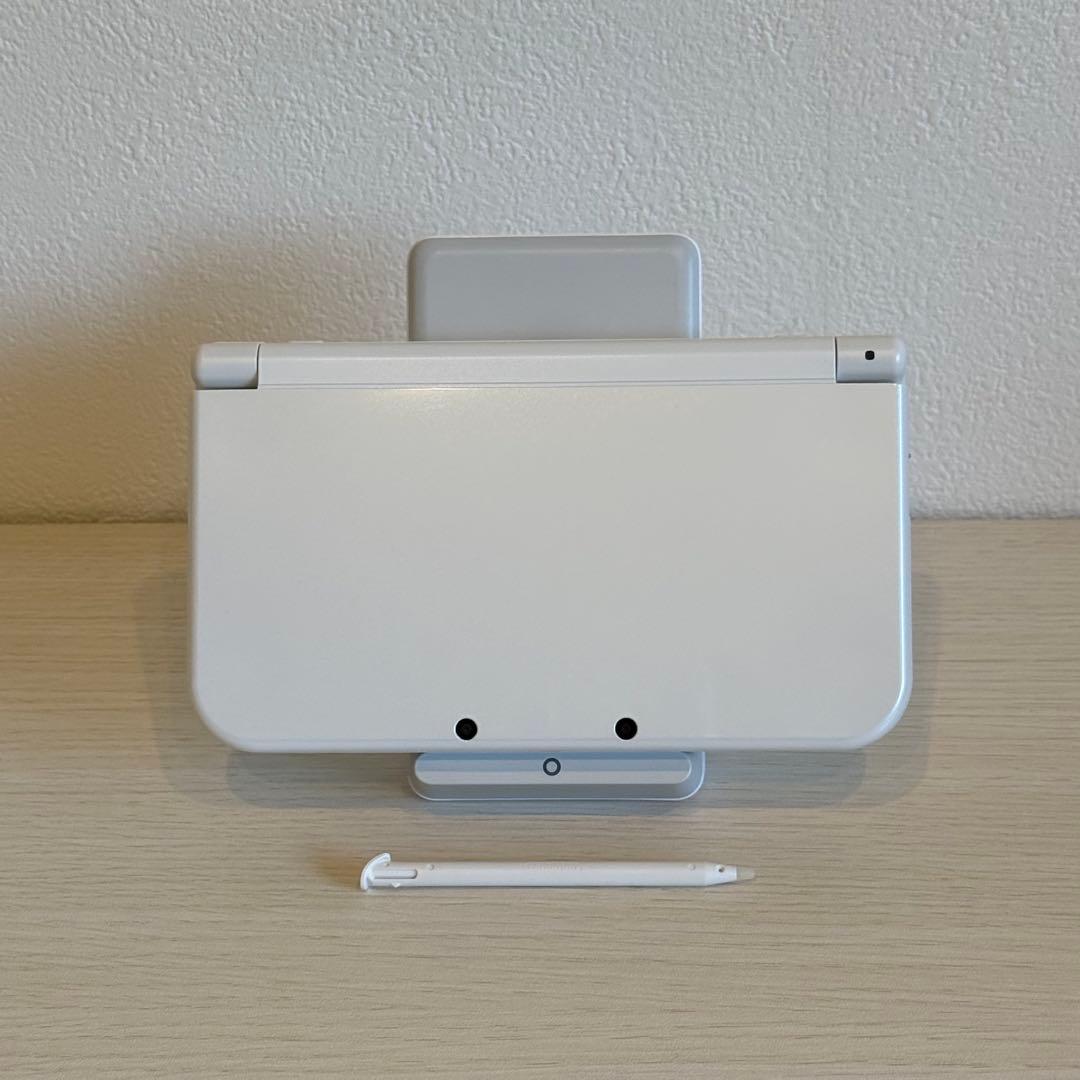 【極美品】Newニンテンドー3DS LL パールホワイト 箱付き 3-075