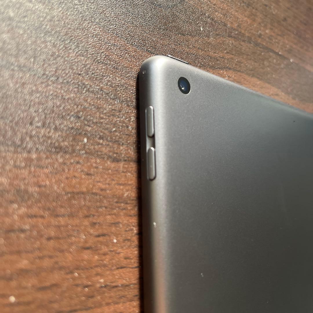 iPad第9世代 64GB Wi-Fiモデル シルバー