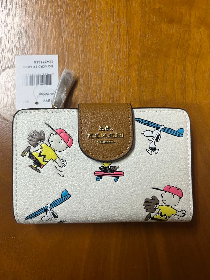 【新品未使用】COACH コーチ コラボ スヌーピー 二つ折財布