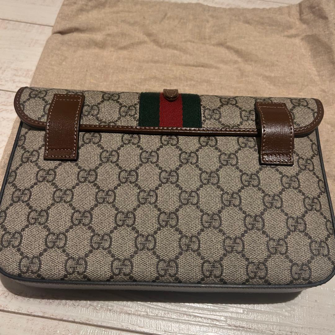 グッチGUCCI ほぼ新品　ベルトバッグ/クラッチ