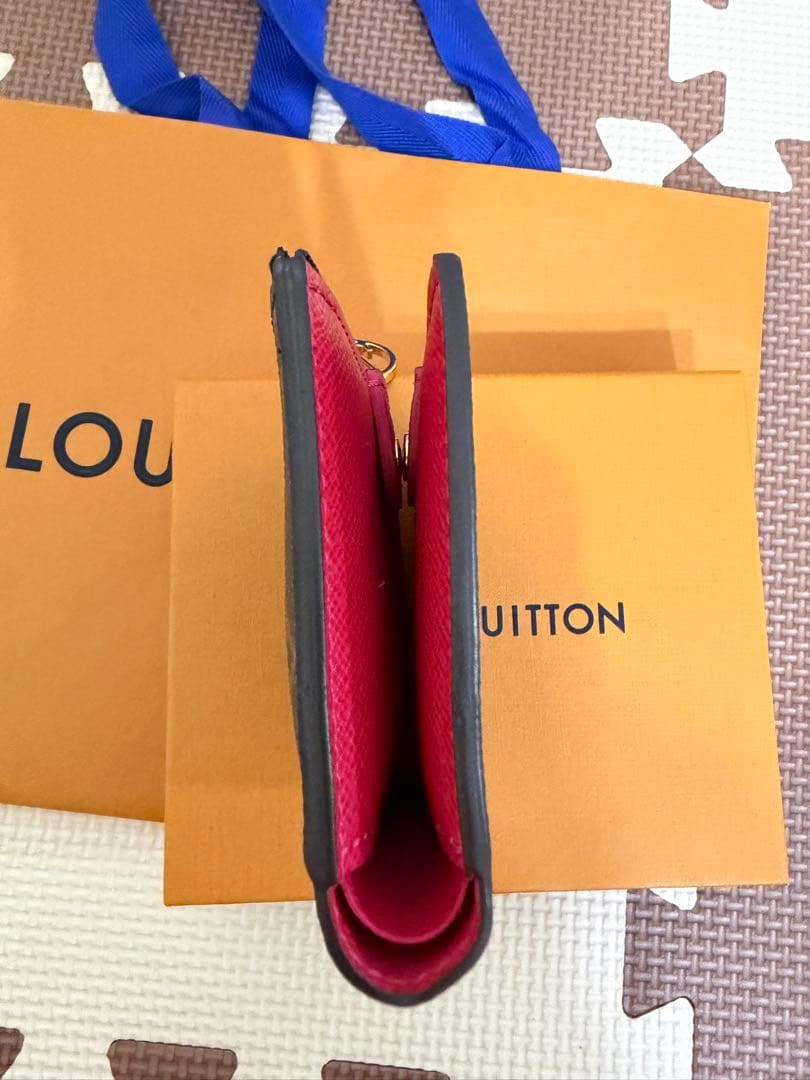Louis Vuitton M11380 ポルトフォイユリサ