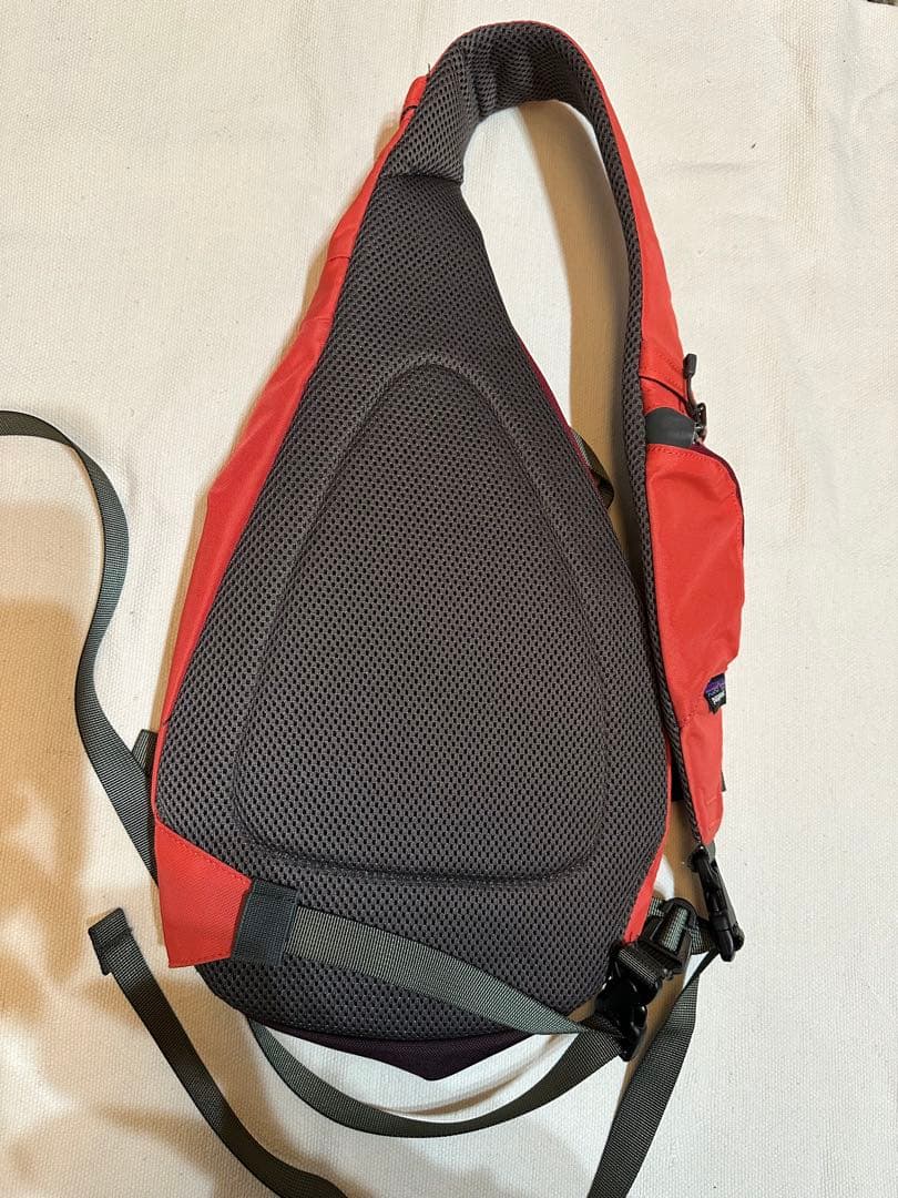 パタゴニア アトムスリングバッグ 廃盤希少品 ボディバッグ 48259FA13