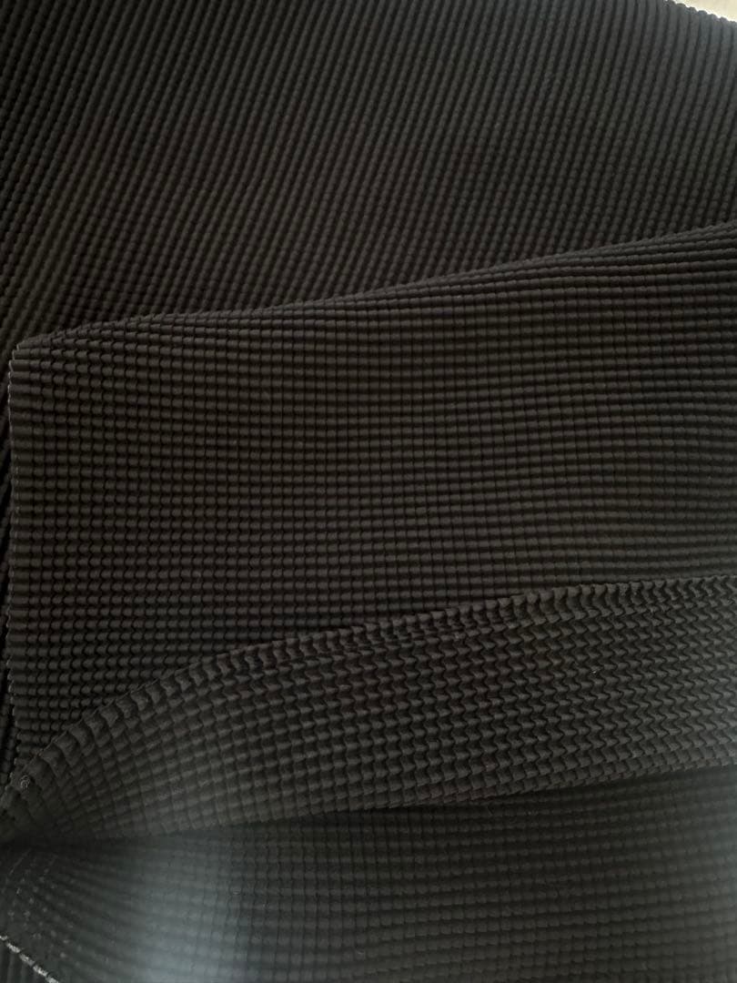 me ISSEY MIYAKE ハイネック 半袖 トップス ブラック