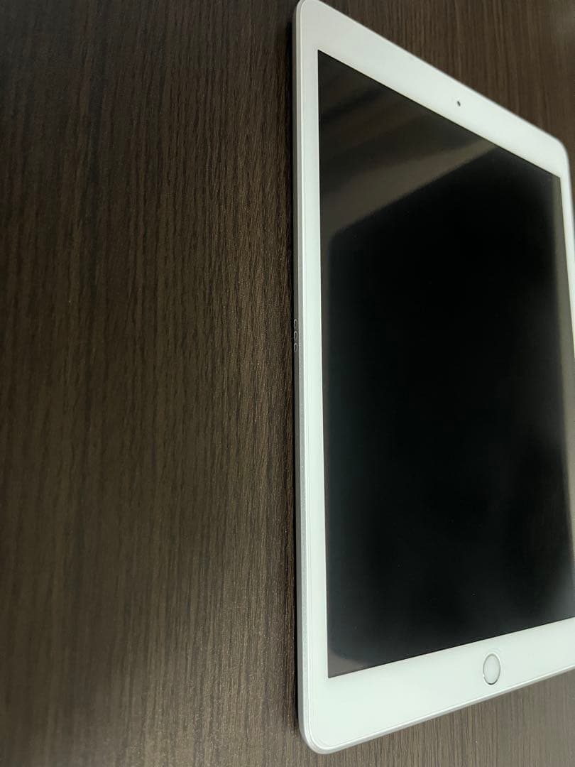 iPad 第8世代 2020 シルバー 32GB