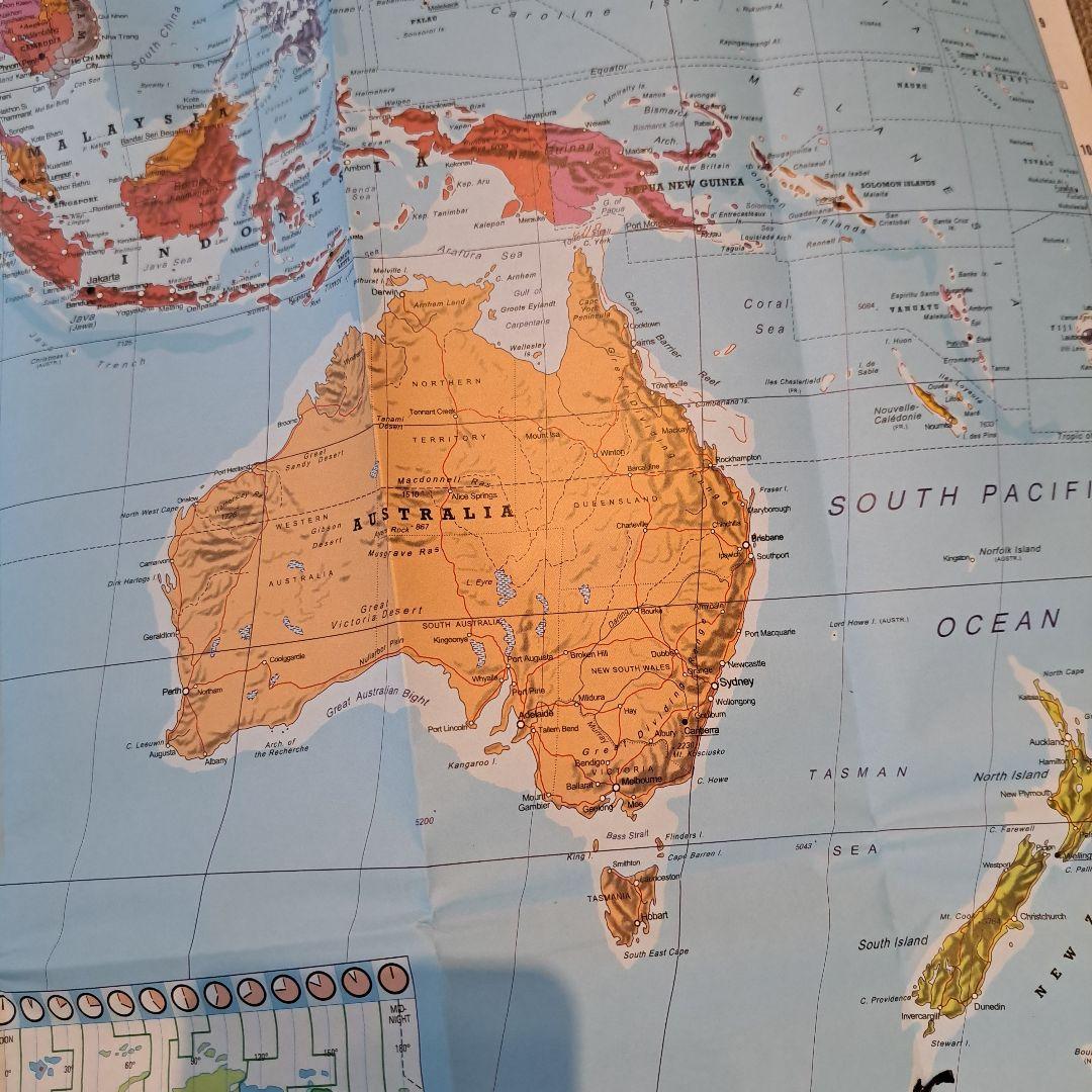 世界地図 The World English Edition 世界旅行が好きな方