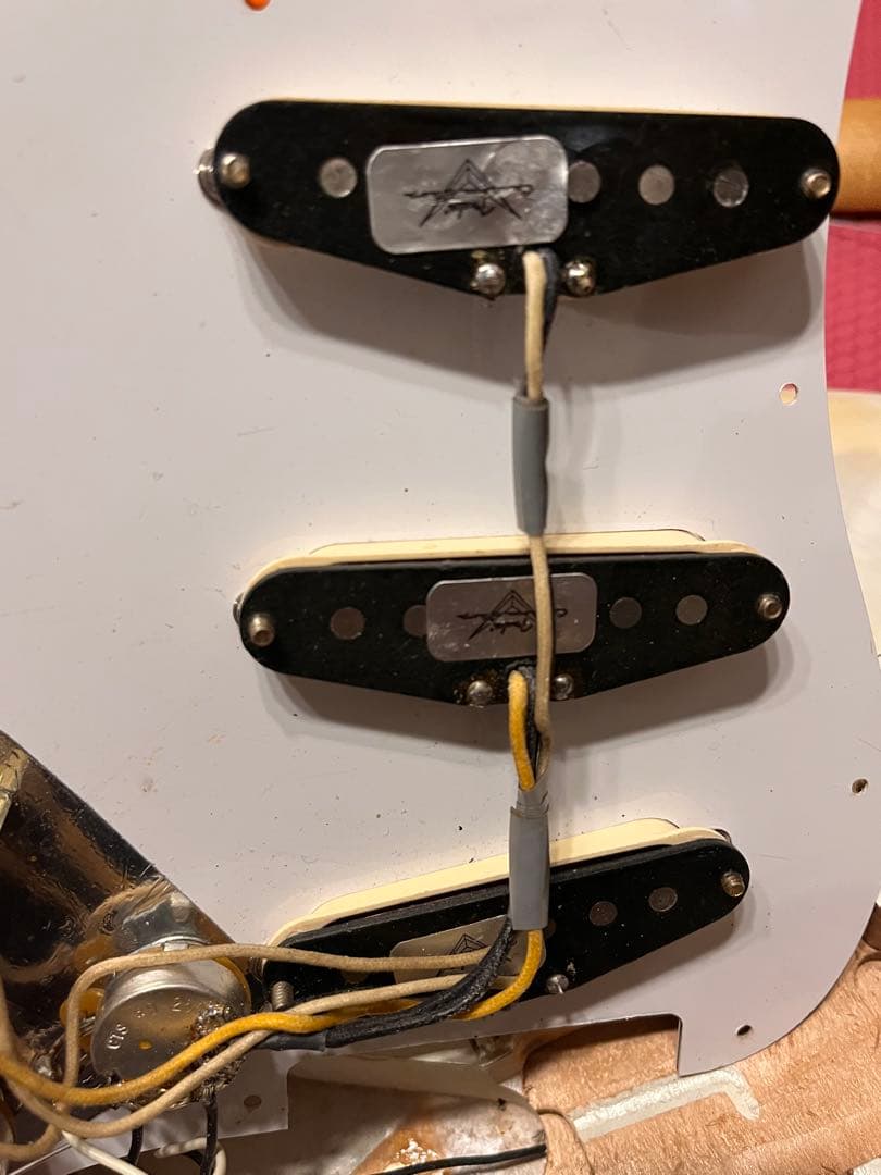 t*u様 超初期&CSPU搭載！Road Worn Stratocaster 白