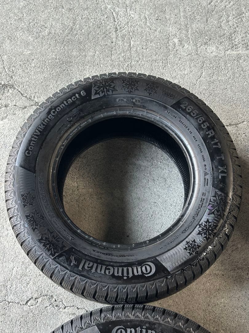 ランクル プラド コンチネンタル 265/65R17 4本 スタッドレス