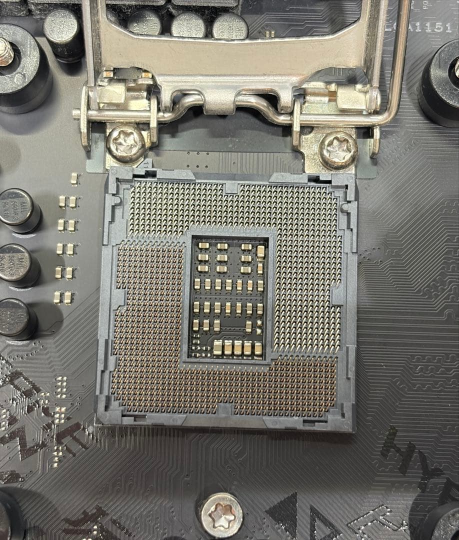 【動作確認済】i5 9400F & ROG STRIX Z390-F セット