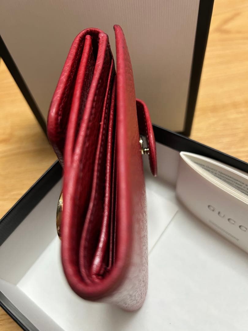 GUCCI レッド 二つ折り財布