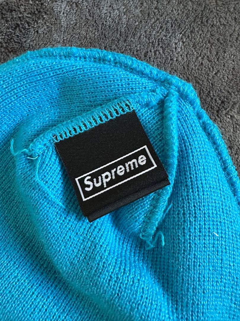 【正規品】Supreme ニット帽 水色　World Famous