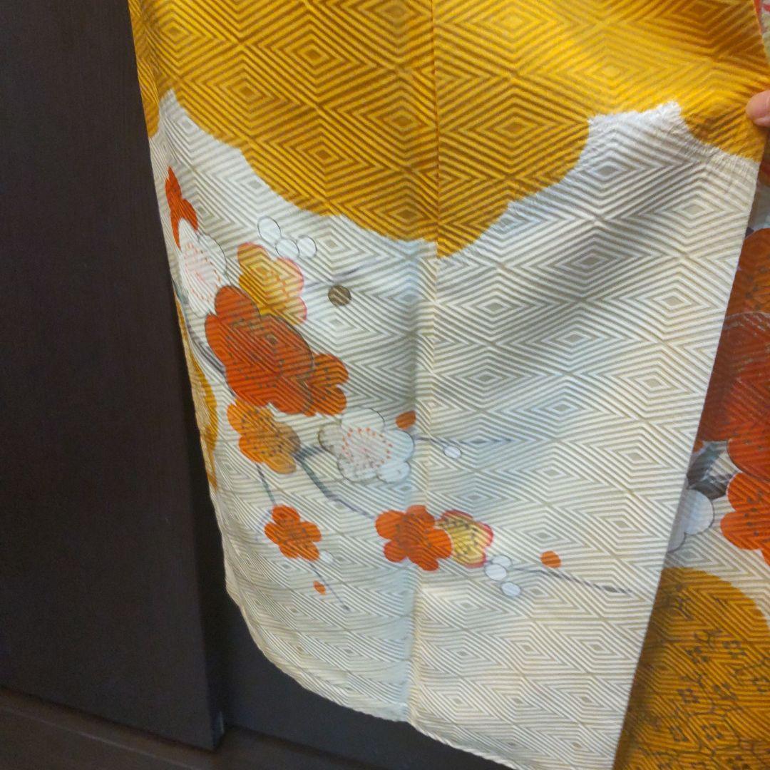 クリーム色　振り袖