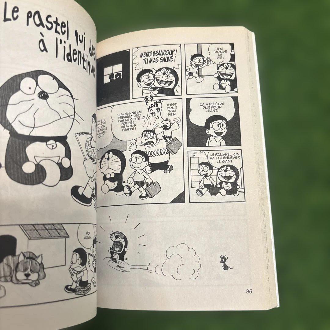 ドラえもん1〜7巻　セット　フランス語　おまけ付き