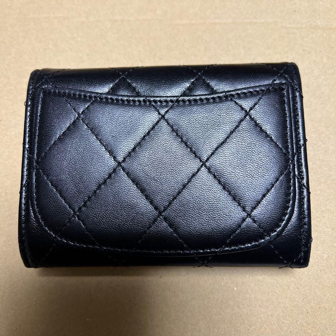 m*a様 CHANEL ブラックレザー キルティング折り財布