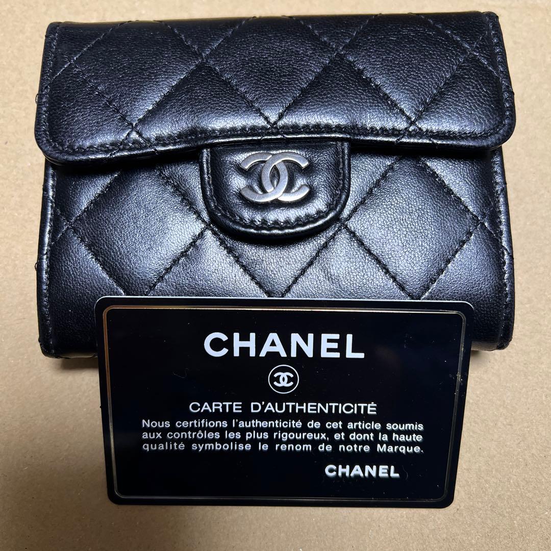 m*a様 CHANEL ブラックレザー キルティング折り財布