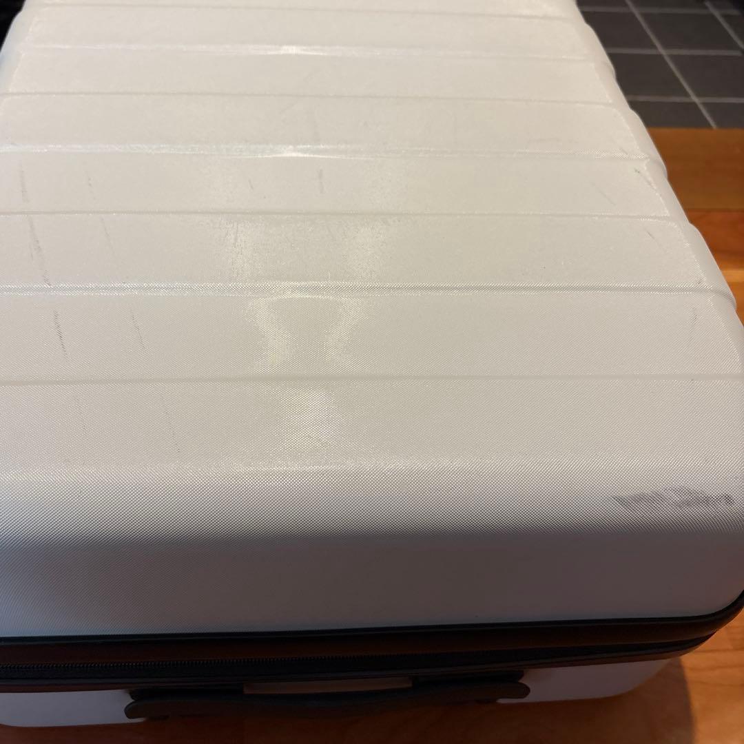 無印　スーツケース　ライトグレー　75Ｌ　廃盤色