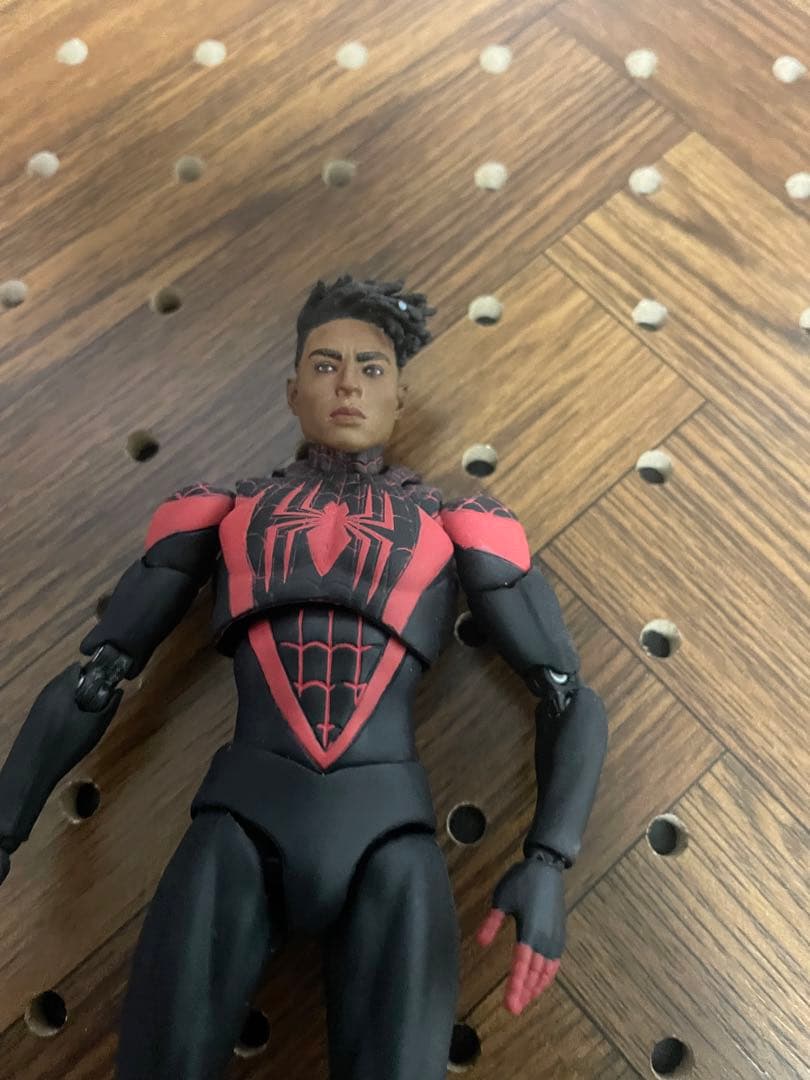スパイダーマン　マイルスモラレス