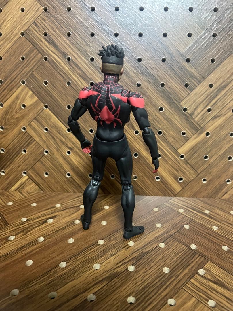 スパイダーマン　マイルスモラレス