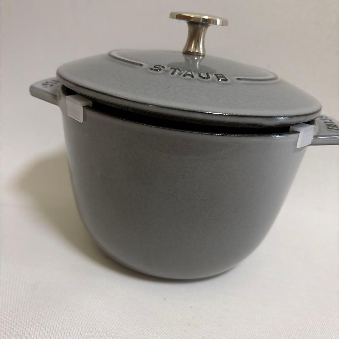 staub(ストウブ）ラ・ココット de GOHAN M