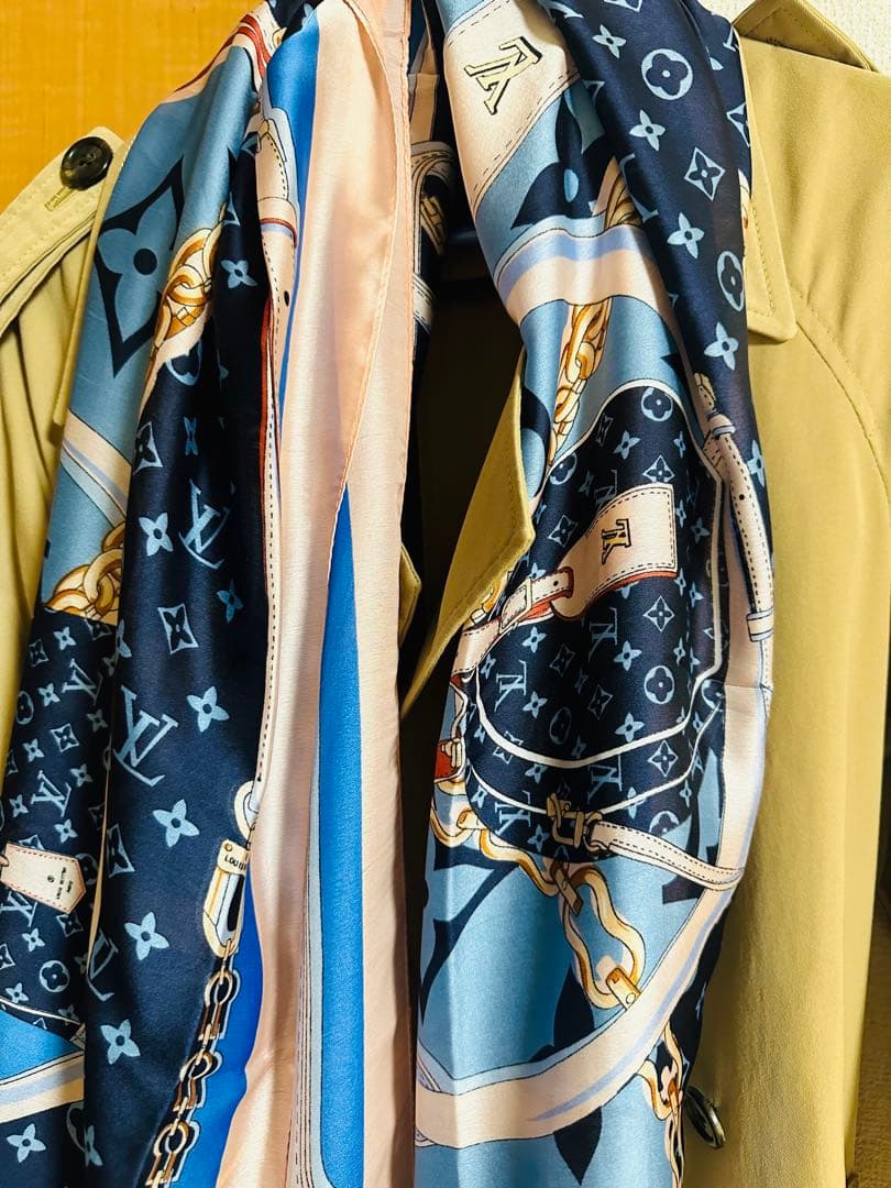 LOUIS VUITTON シルク100%スカーフ