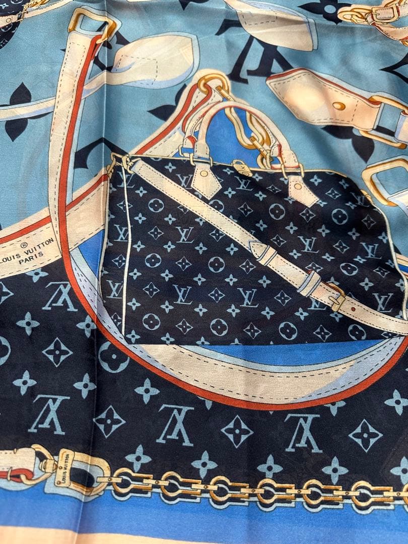 LOUIS VUITTON シルク100%スカーフ