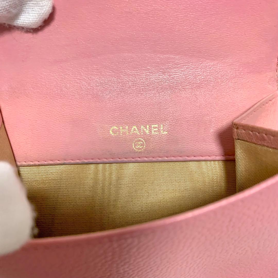 CHANEL レザー 二つ折り財布　キャビアスキン　ピンク