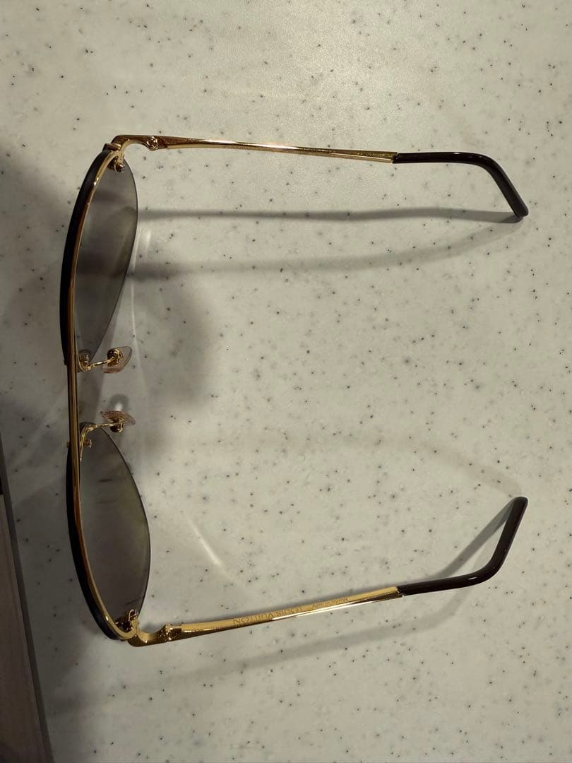 SamLOUIS VUITTON サングラス:クロックワイズ ゴールド