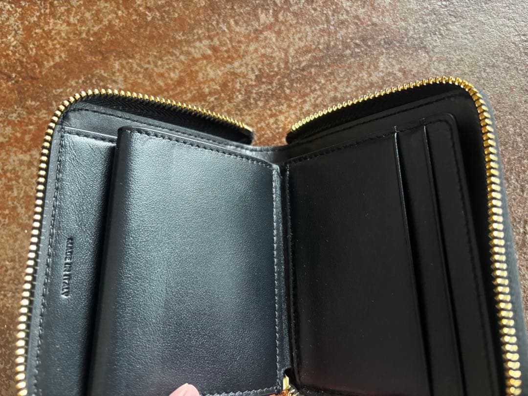 【ほぼ新品】セリーヌ スモール ジップウォレット トリオンフチャーム