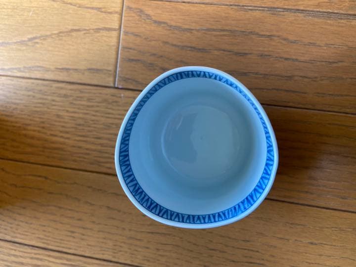 染付祥瑞三角湯呑　有田焼清六作　価格改訂3