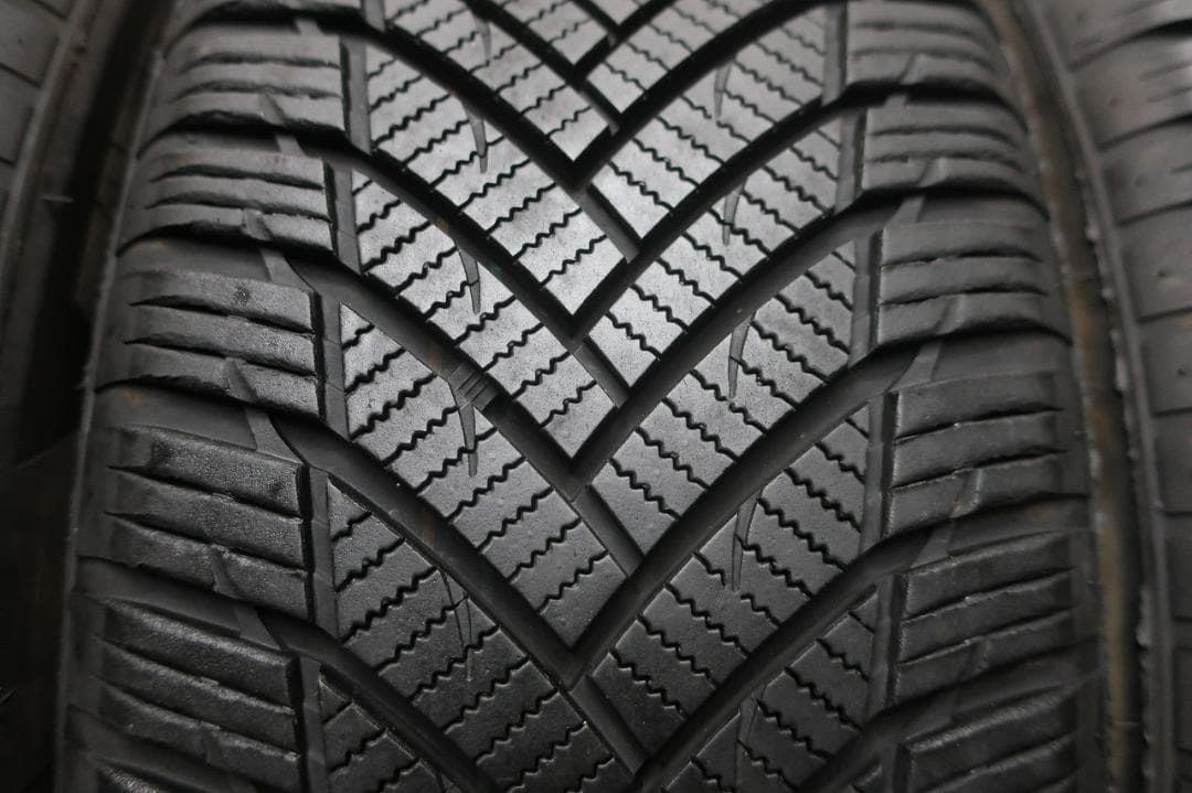 ほぼ新品　2024年製　ミネルバ　オールシーズン　マスター　195/60R16