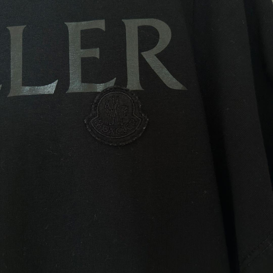 MONCLER ブラック Tシャツ ロゴプリント