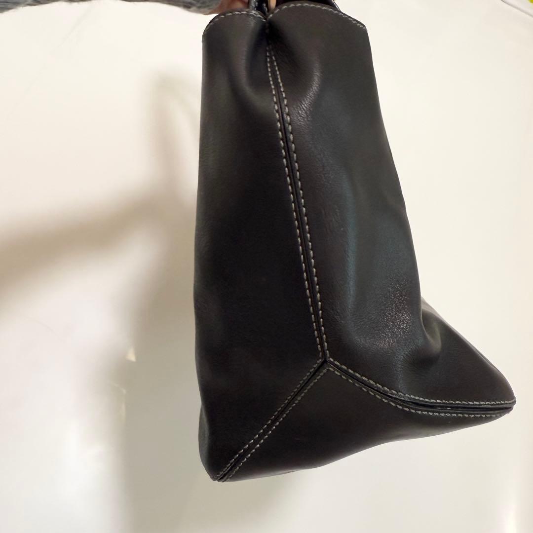 Tod's トッズ　ビジネス　ボストン　バッグ　大容量　A4可　トートバッグ　黒