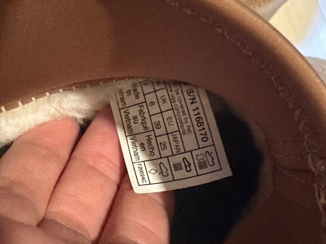 UGG ムートンブーツ　25㎝