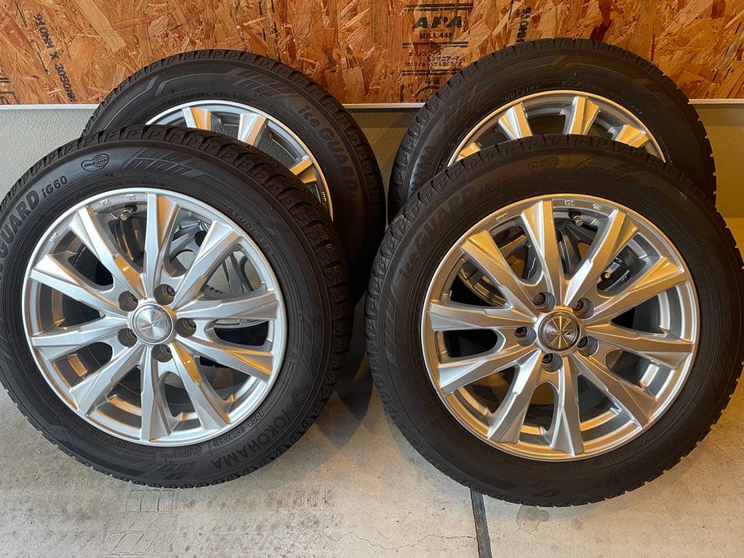 185/60R15 スタッドレスタイヤ　ヨコハマ　weds