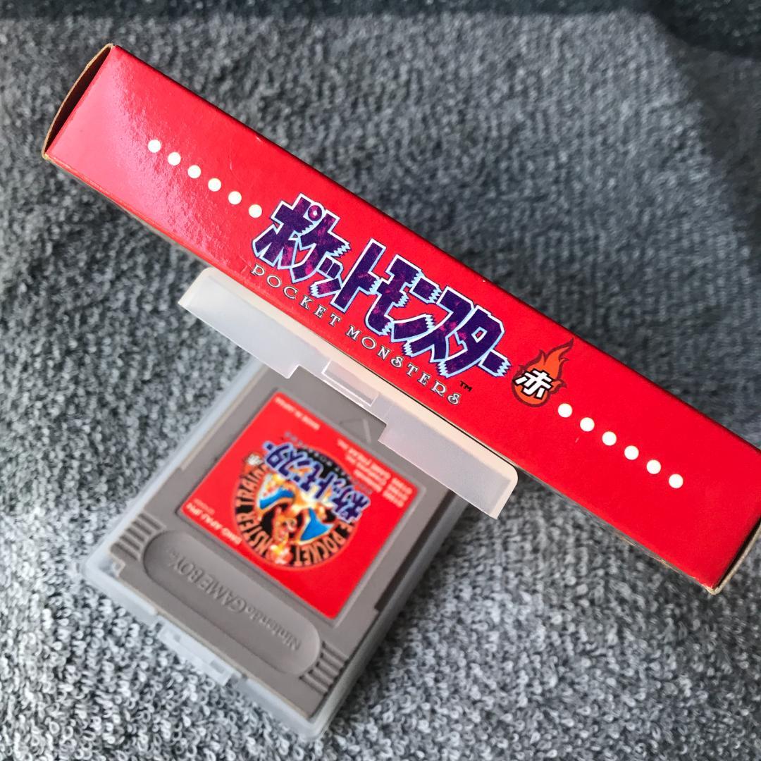 ゲームボーイ　ポケモン　ピカチュウ　(赤バージョン）